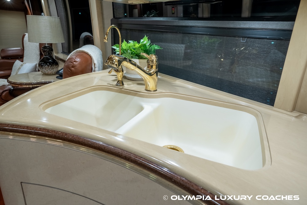 2006 Prevost Marathon H3-45 For Sale