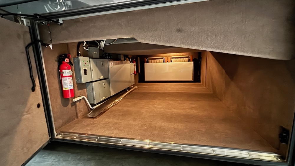 2006 Prevost Marathon XLII For Sale