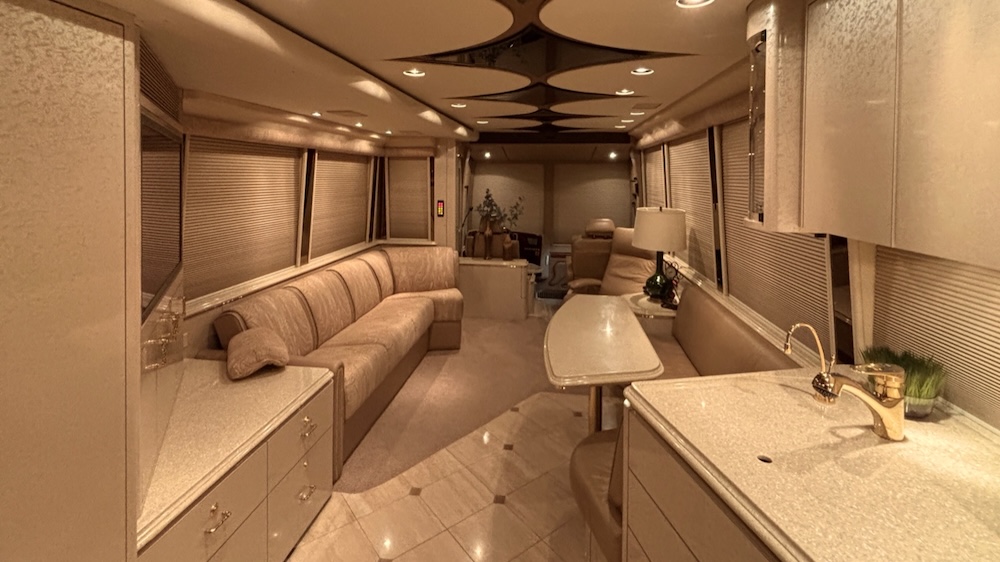 2006 Prevost Marathon XLII For Sale