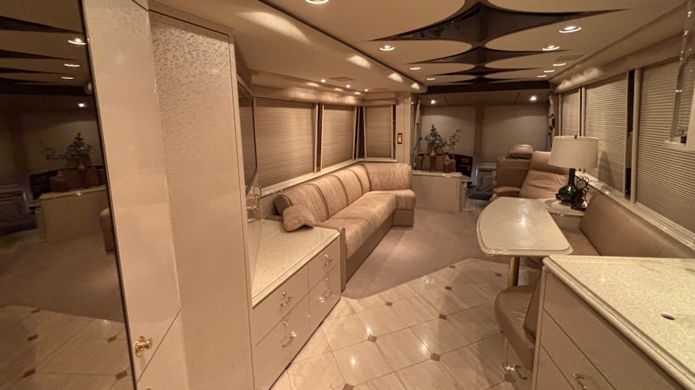 2006 Prevost Marathon XLII For Sale