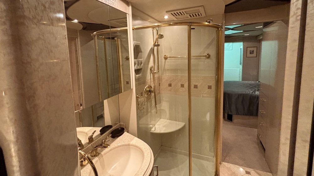2006 Prevost Marathon XLII For Sale