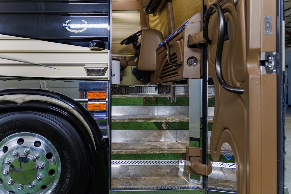2006 Prevost Marathon XLII For Sale