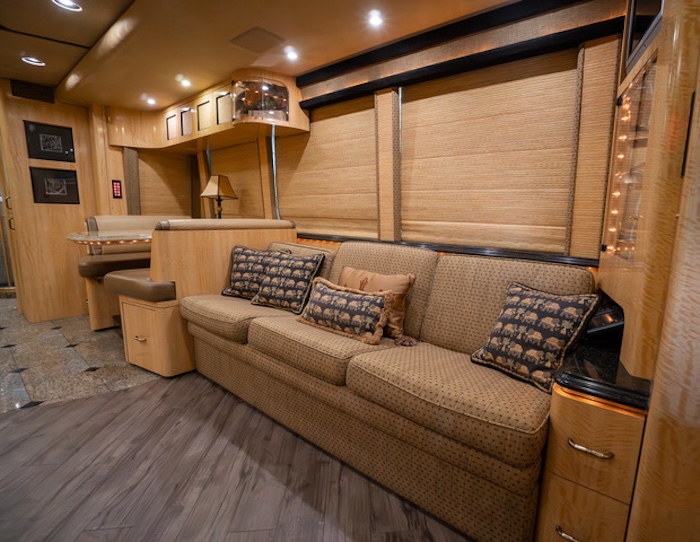 2006 Prevost Marathon XLII For Sale