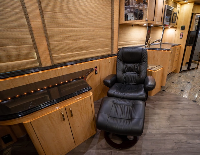 2006 Prevost Marathon XLII For Sale