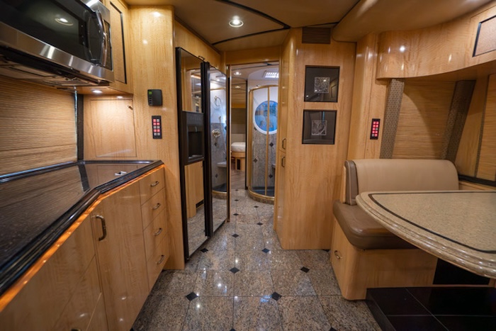 2006 Prevost Marathon XLII For Sale