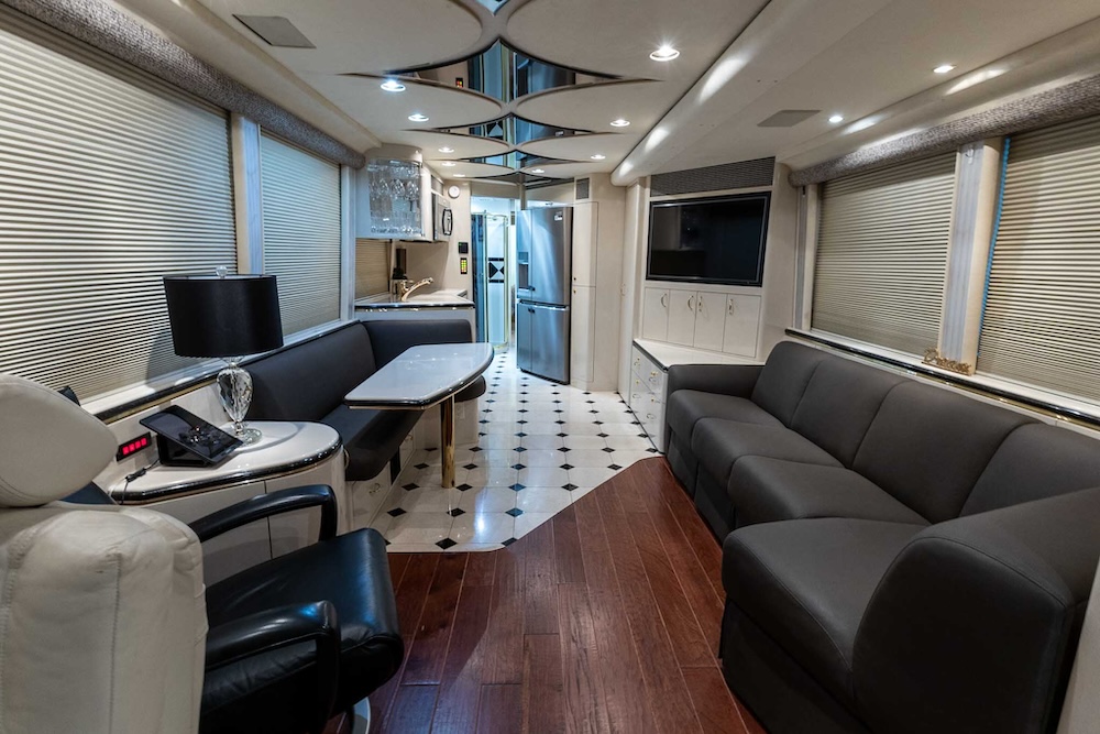 2006 Prevost Marathon XLII For Sale