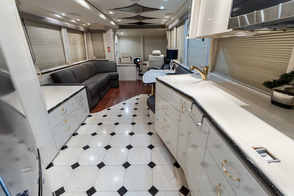 2006 Prevost Marathon XLII For Sale