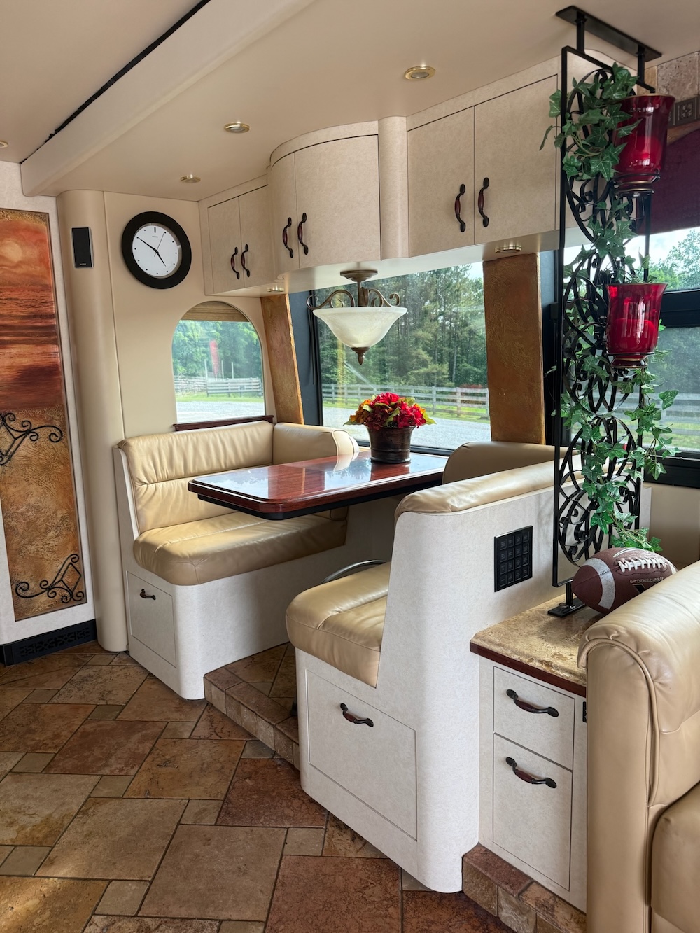 2006 Prevost Parliament XLII  For Sale