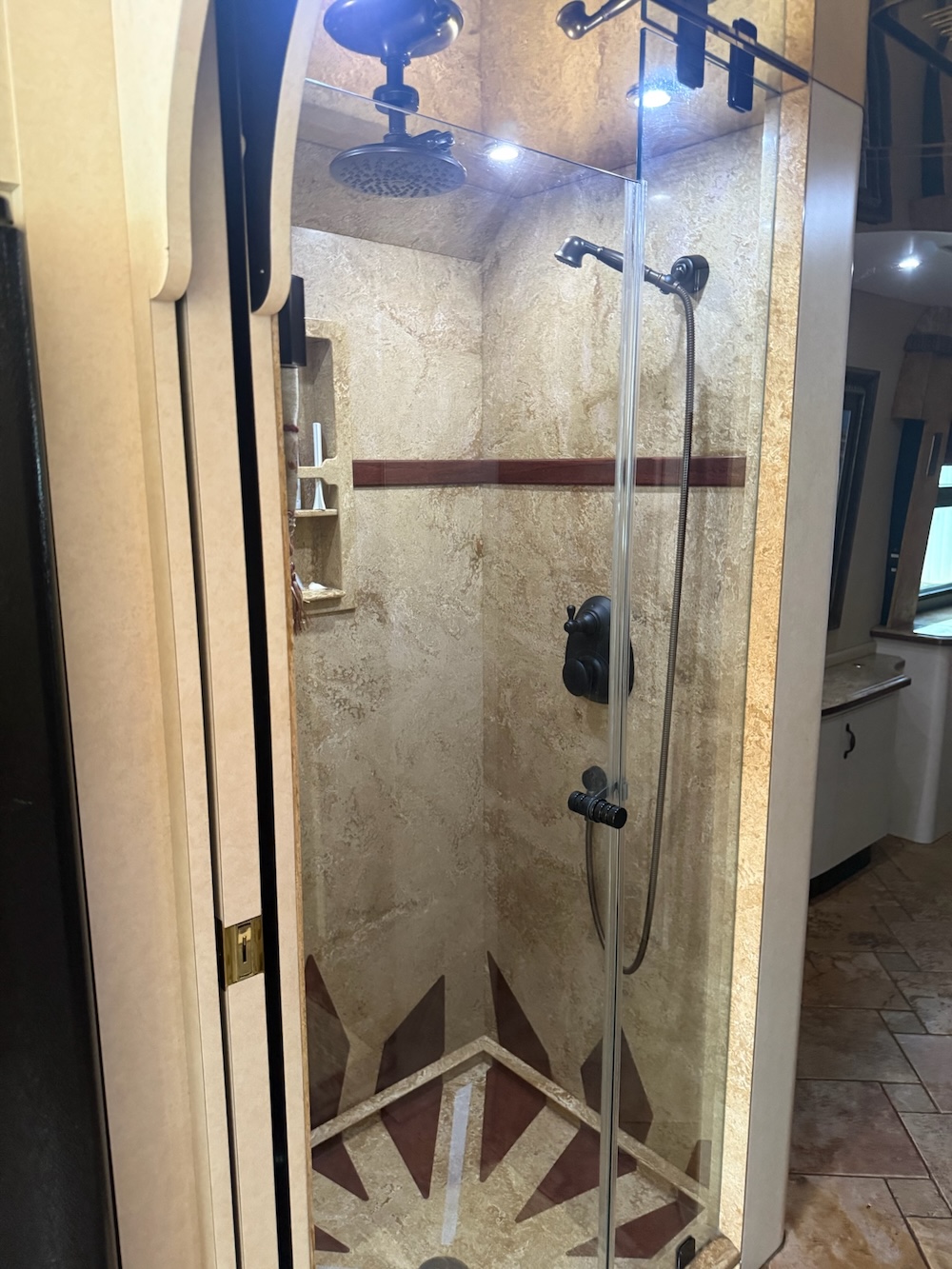 2006 Prevost Parliament XLII  For Sale