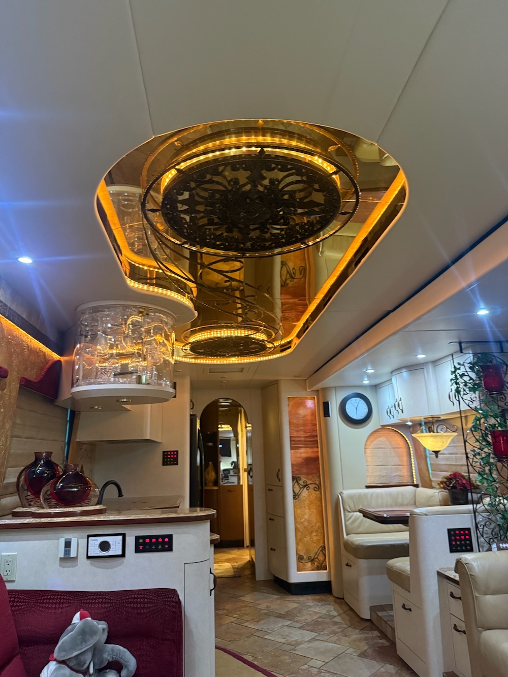 2006 Prevost Parliament XLII  For Sale