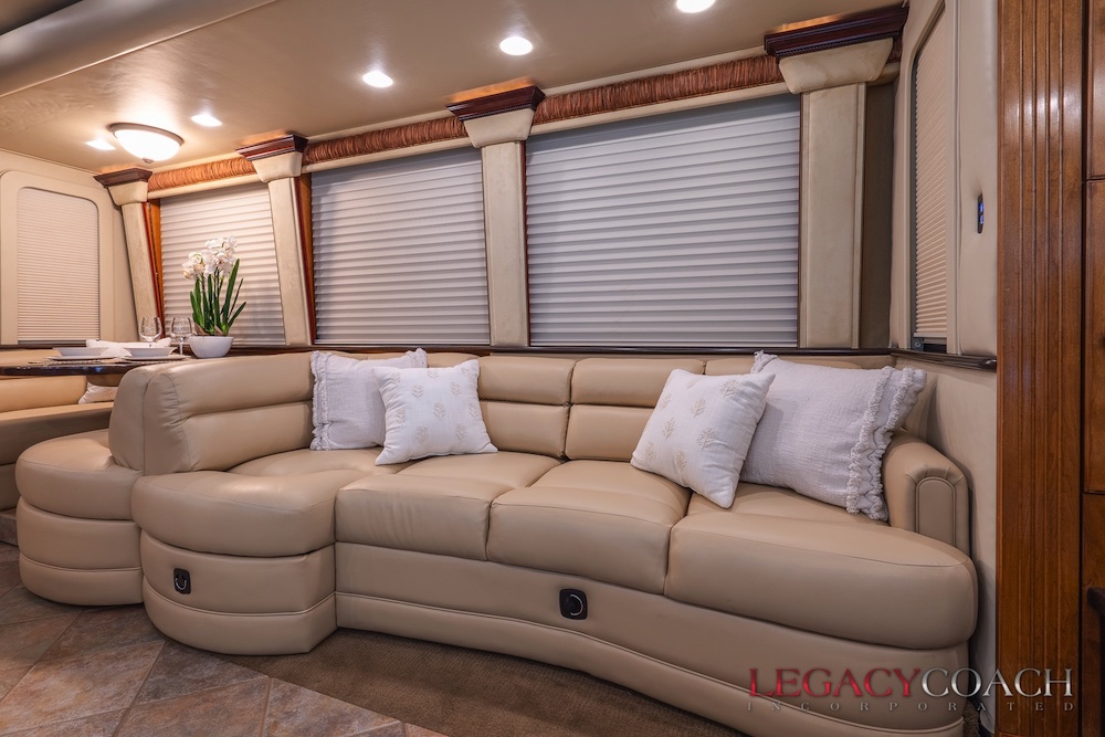 2006 Prevost Royale XLII For Sale