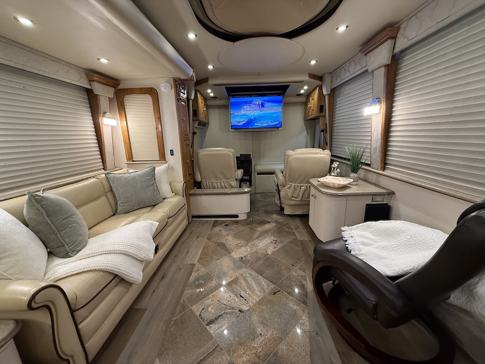 2006 Prevost Royale XLII For Sale
