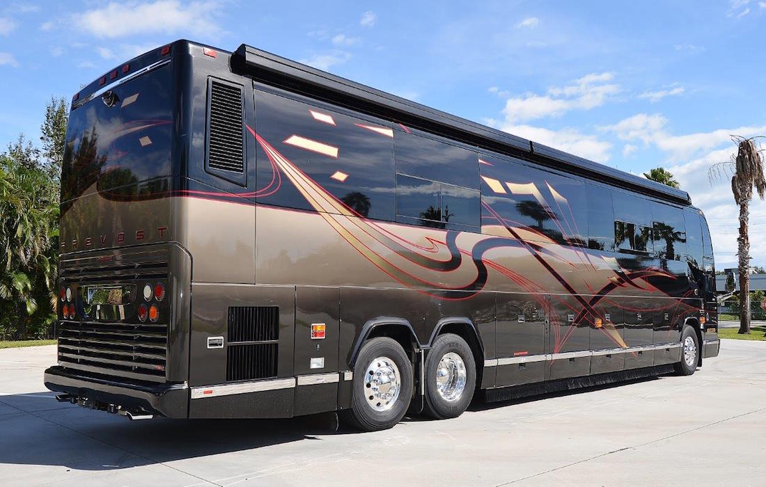 2007 Prevost Featherlite H3-45 For Sale