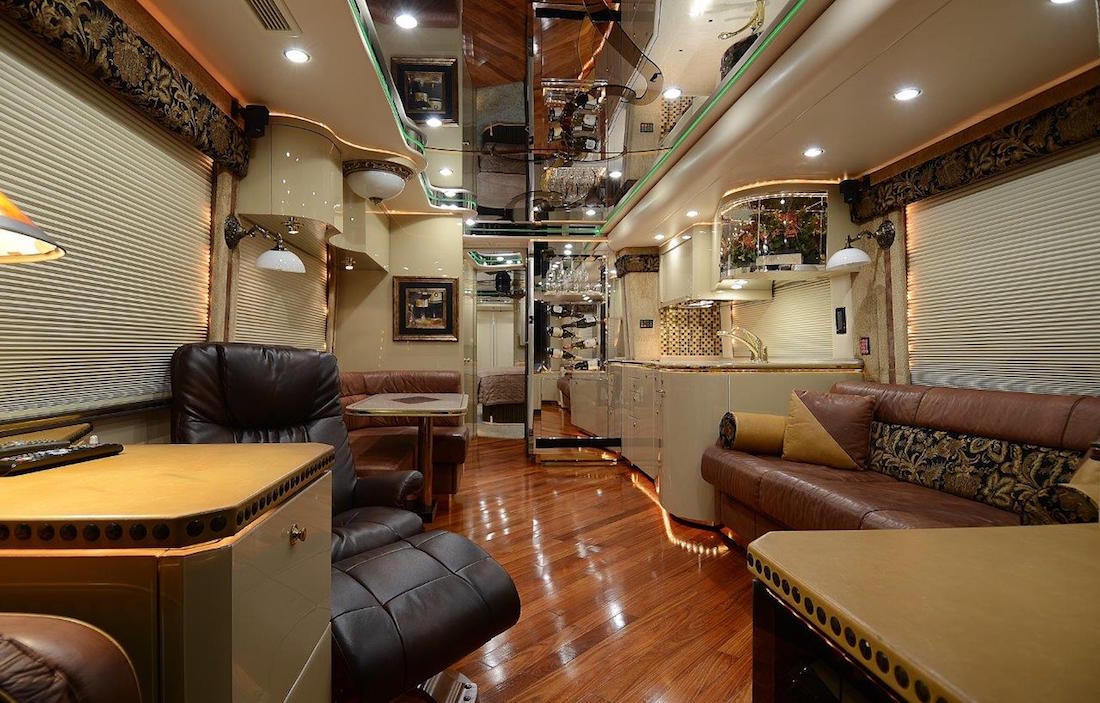 2007 Prevost Featherlite H3-45 For Sale