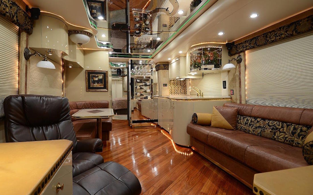 2007 Prevost Featherlite H3-45 For Sale