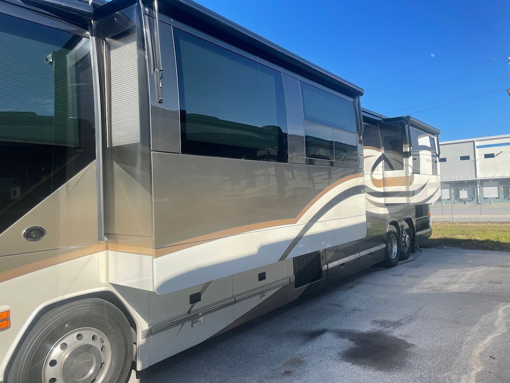 2008 Prevost Featherlite   H3-45 For Sale