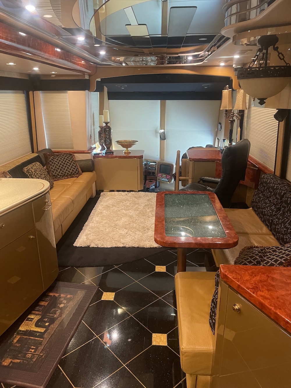 2008 Prevost Featherlite   H3-45 For Sale