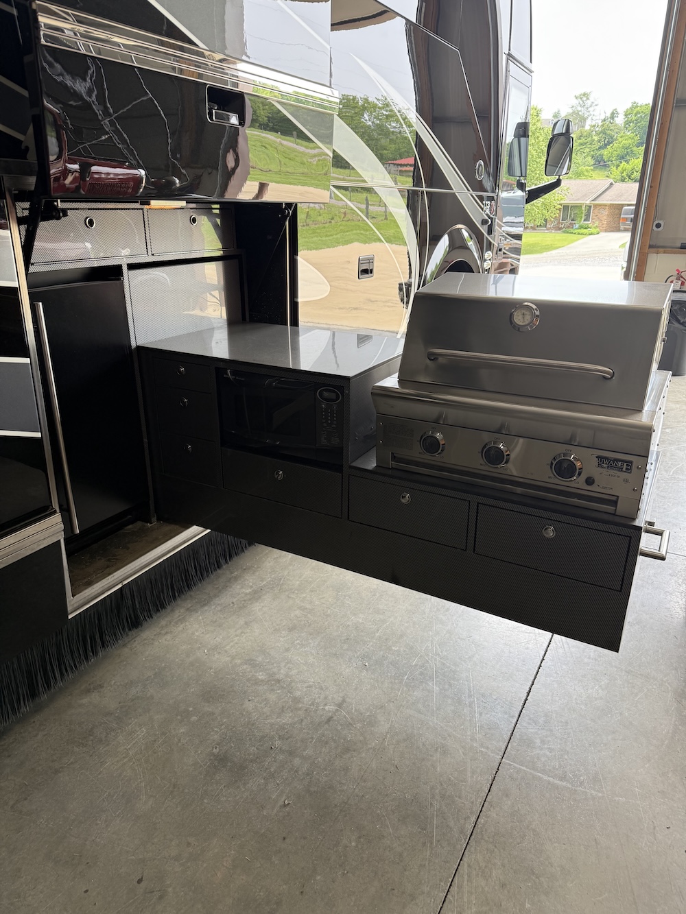 2007 Prevost Featherlite H3-45 For Sale