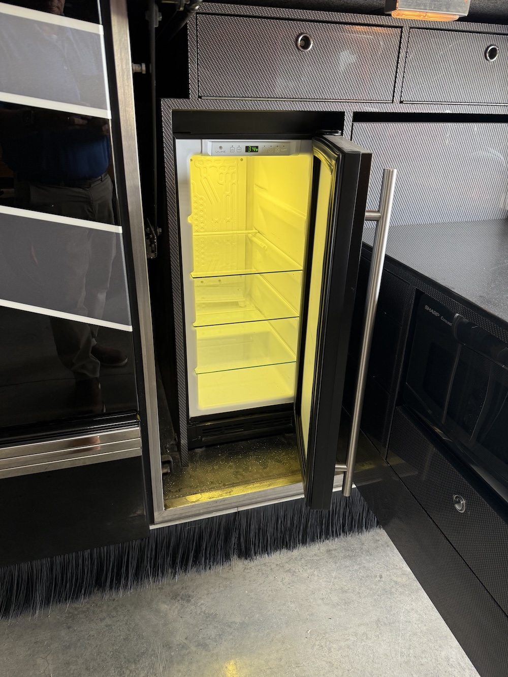 2007 Prevost Featherlite H3-45 For Sale