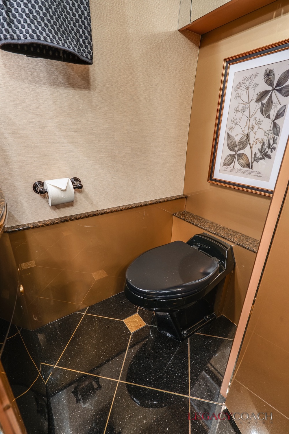 2007 Prevost Featherlite H3-45 For Sale