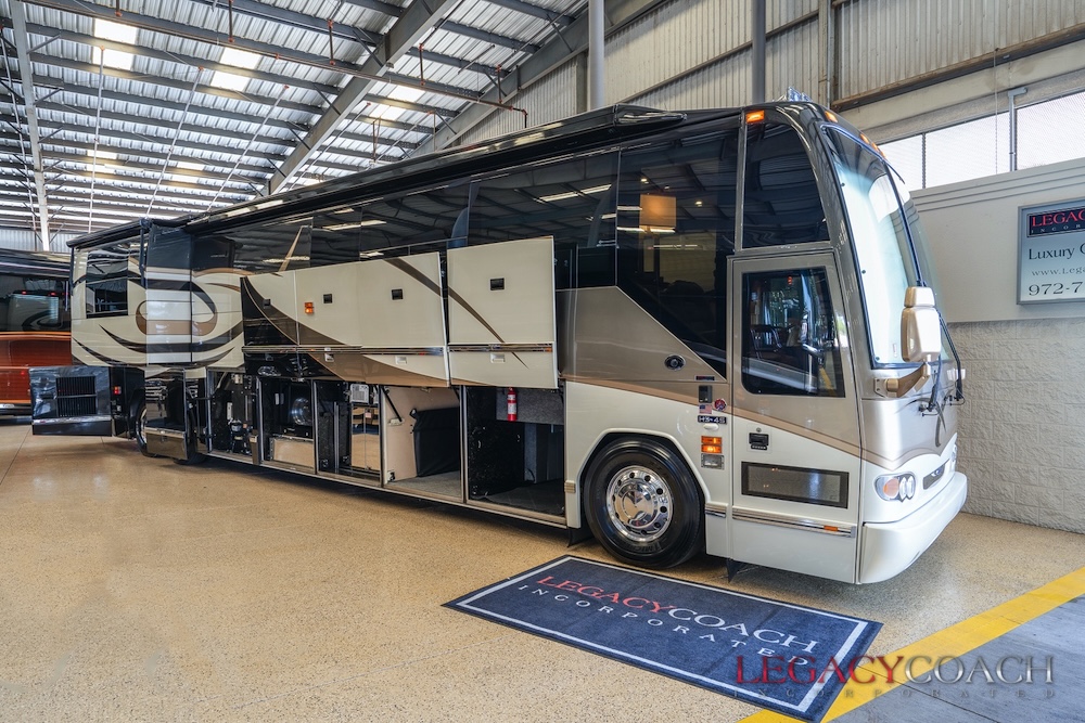 2007 Prevost Featherlite H3-45 For Sale