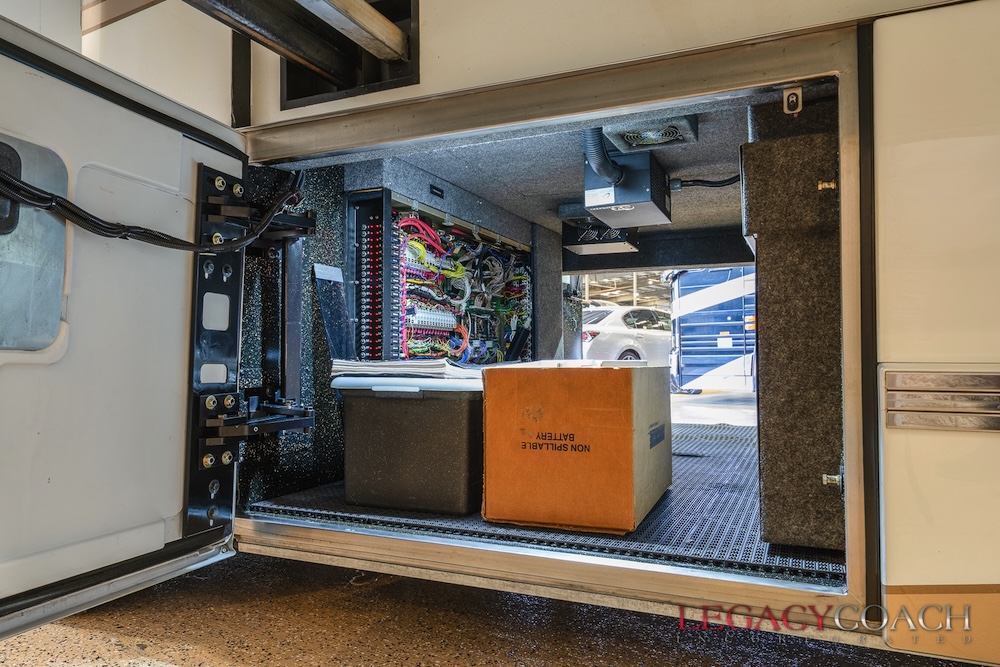 2007 Prevost Featherlite H3-45 For Sale