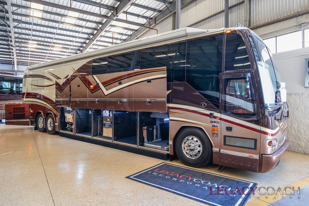 2007 Prevost Featherlite H3-45 For Sale