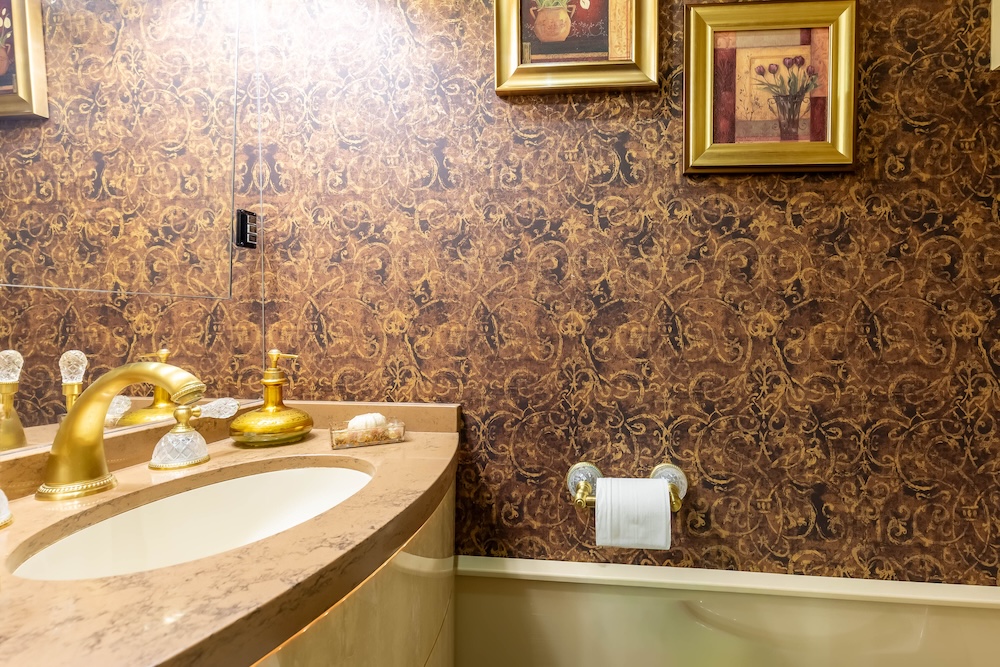 2007 Prevost Featherlite H3-45 For Sale