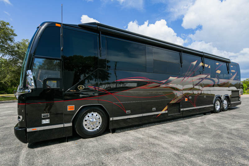 2007 Prevost Featherlite H3-45 For Sale