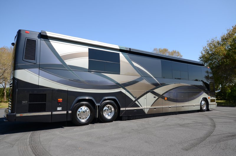 2007 Prevost Featherlite H3-45