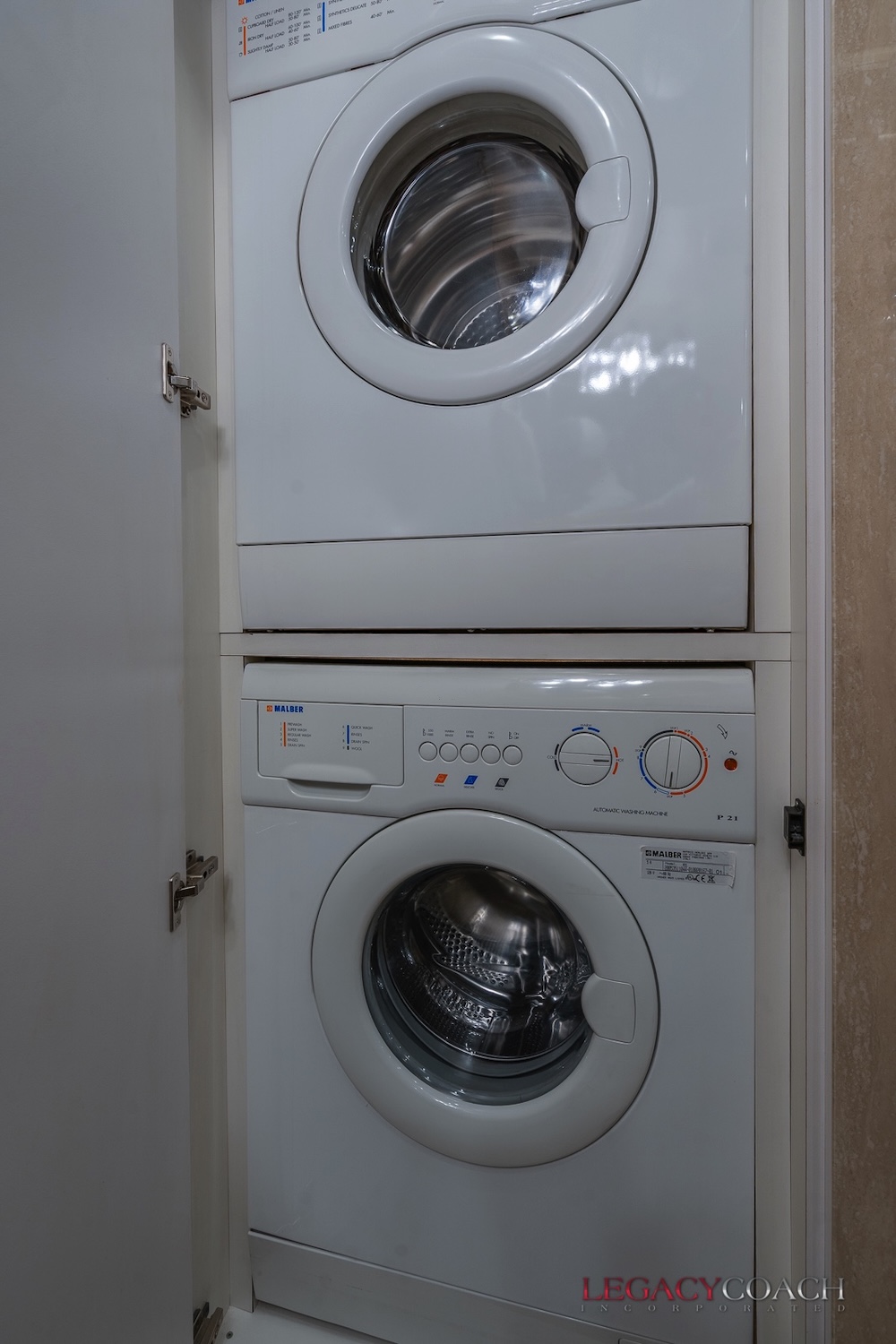 2007 Prevost Featherlite XLII For Sale