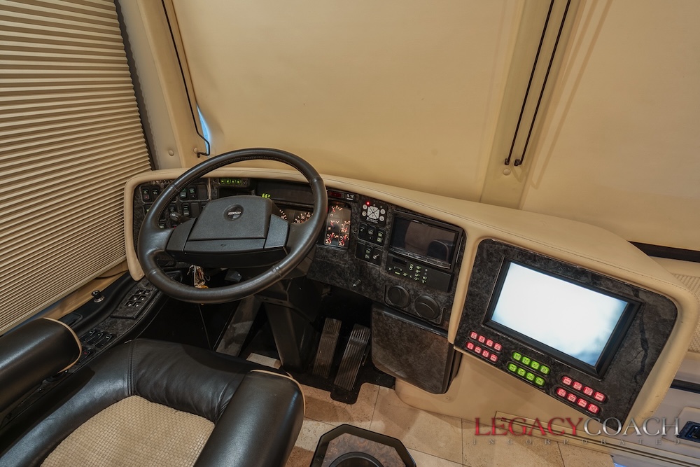 2007 Prevost Featherlite XLII For Sale