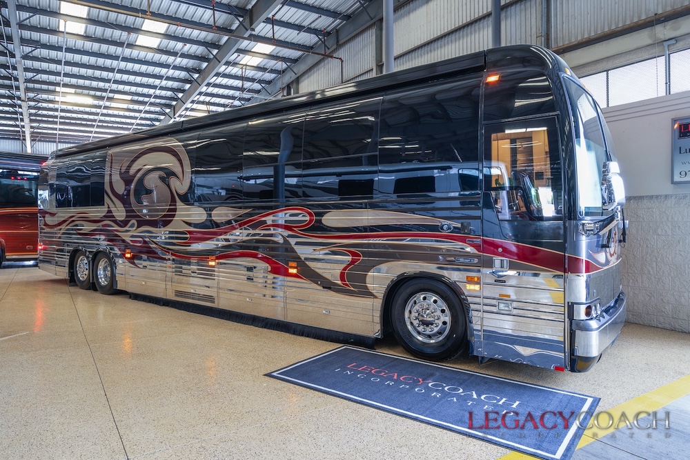 2007 Prevost Featherlite XLII For Sale