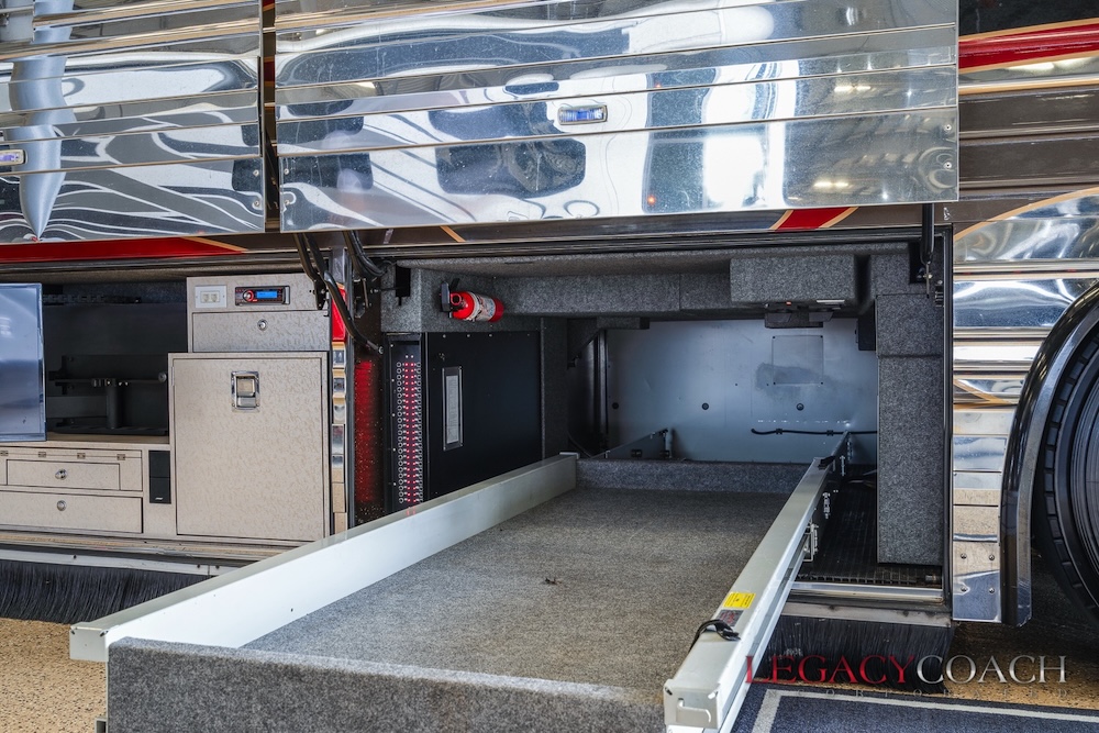 2007 Prevost Featherlite XLII For Sale