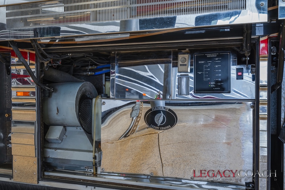 2007 Prevost Featherlite XLII For Sale