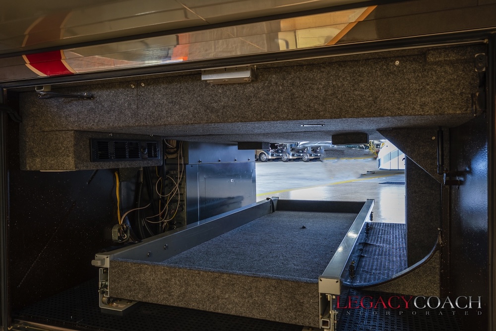 2007 Prevost Featherlite XLII For Sale