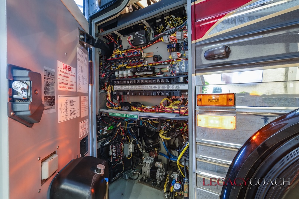 2007 Prevost Featherlite XLII For Sale