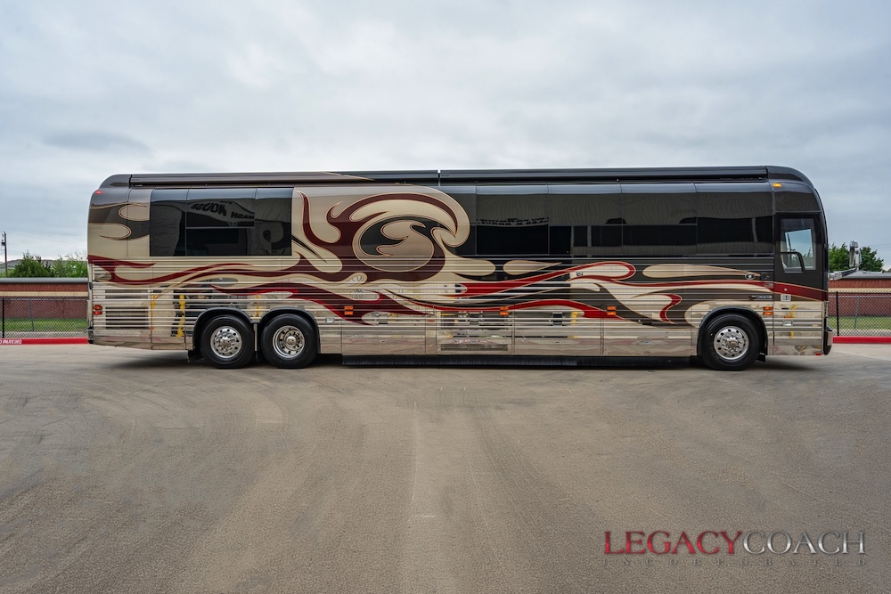 2007 Prevost Featherlite XLII For Sale