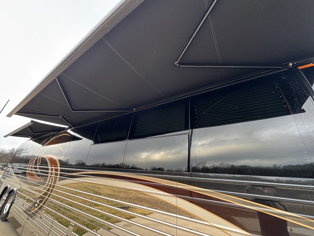 2007 Prevost Legendary XLII For Sale