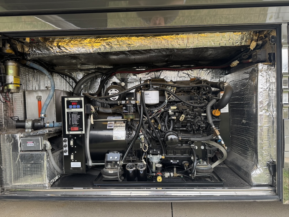 2007 Prevost Legendary XLII For Sale