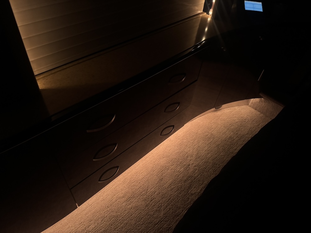 2007 Prevost Legendary XLII For Sale