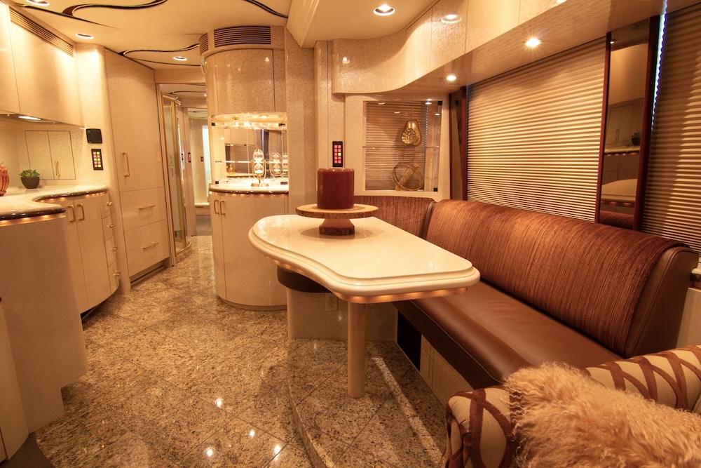 2007 Prevost Marathon XLII For Sale