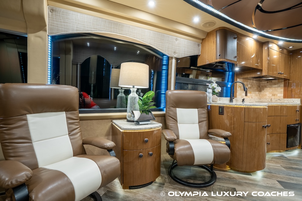 2007 Prevost Millennium H3-45 For Sale