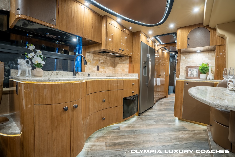 2007 Prevost Millennium H3-45 For Sale