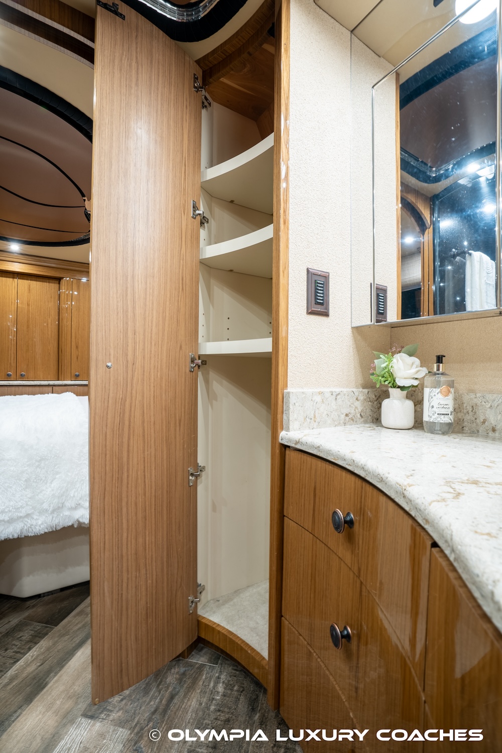 2007 Prevost Millennium H3-45 For Sale