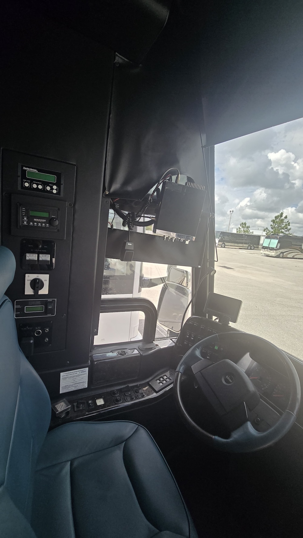 2007 Prevost  H3-45 For Sale
