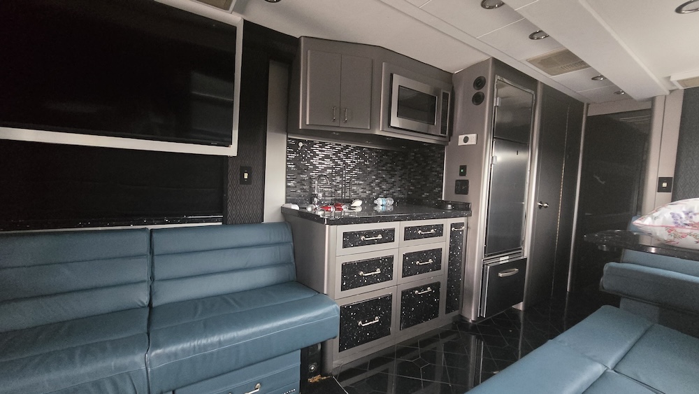 2007 Prevost  H3-45 For Sale