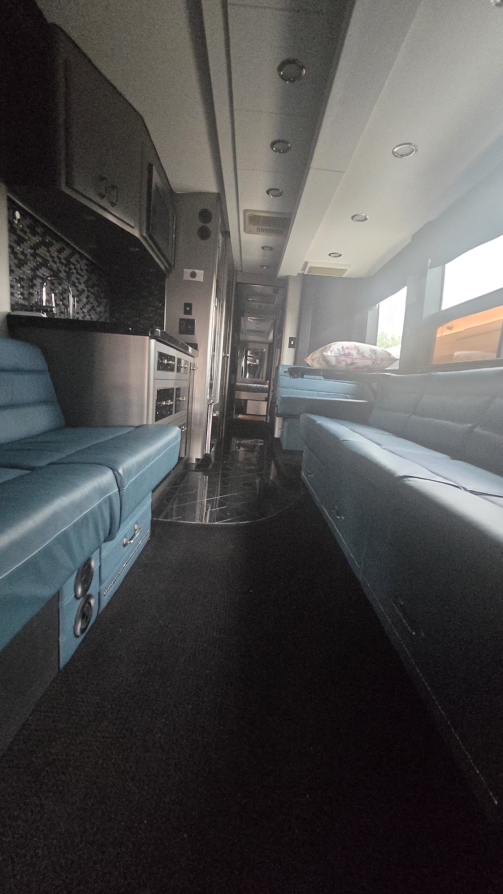 2007 Prevost  H3-45 For Sale