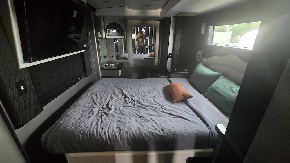 2007 Prevost  H3-45 For Sale