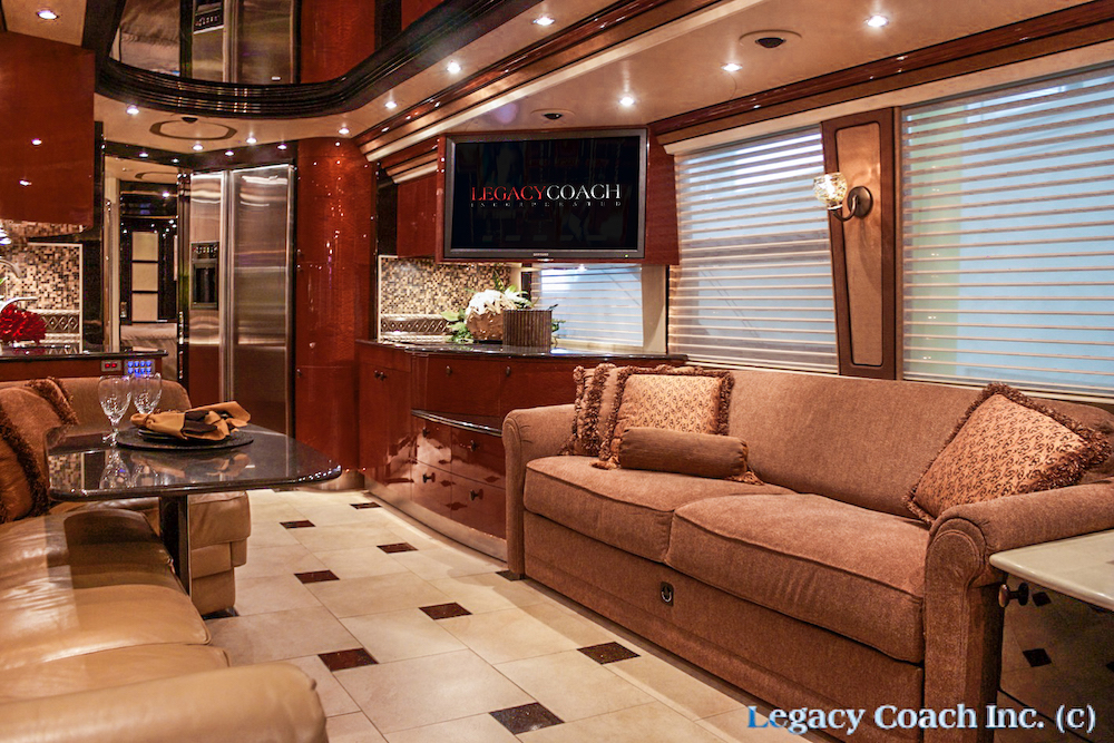 2005 Prevost LCountry Coach XLII For Sale